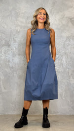 SLEEVELESS DRESS WITH POCKETS