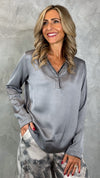 V-NECK BLOUSE