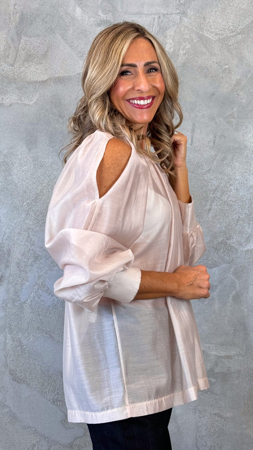 BLOUSE WITH WIDE SLEEVES