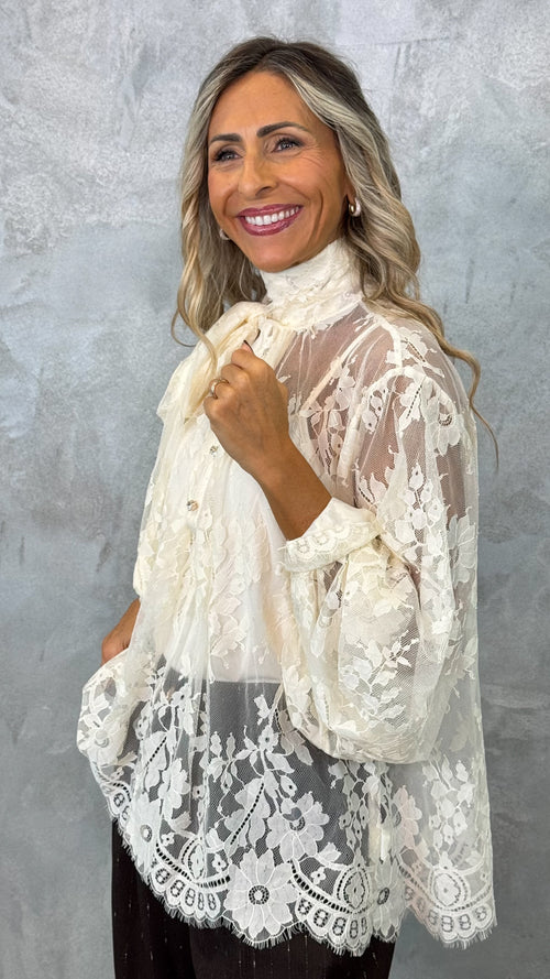 BLUSA IN PIZZO CON FIOCCO