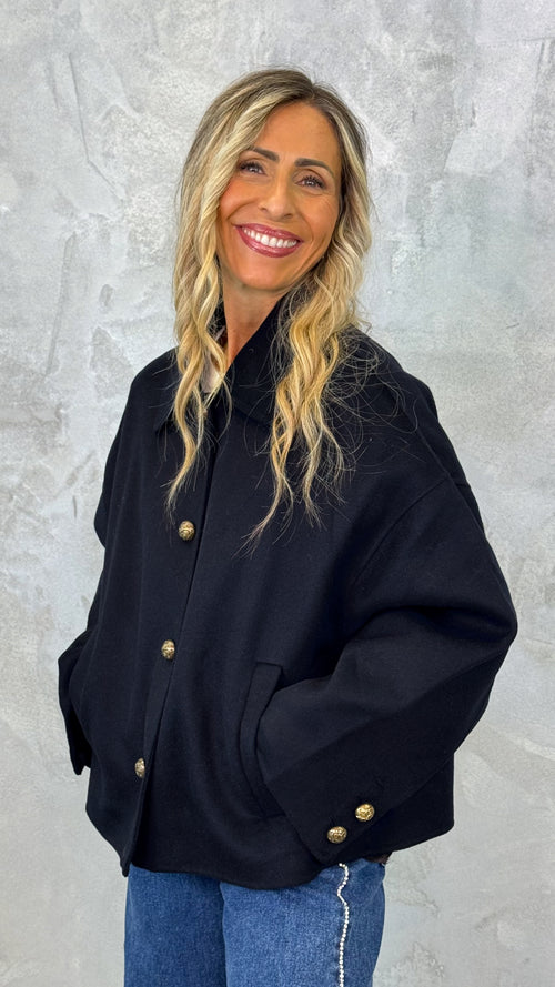CAPPOTTO CORTO CON BOTTONI